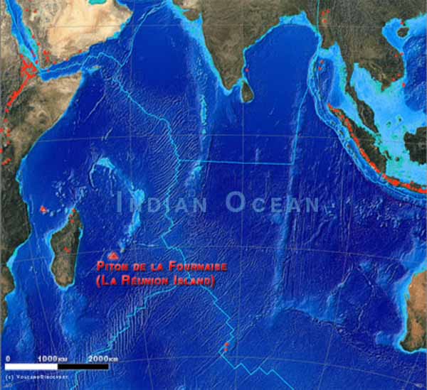 Map of Reunion Island, highlighting the location of Piton de la Fournaise, a basaltic shield volcano.